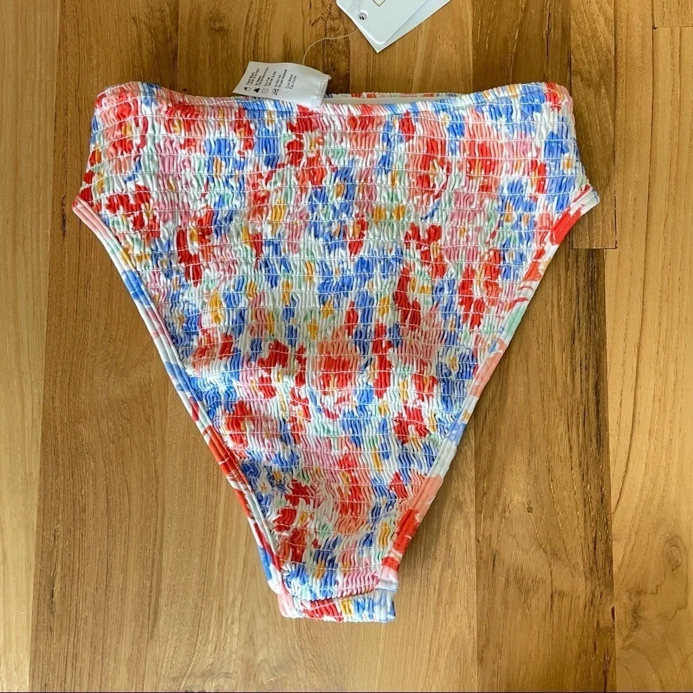 NWT 2-Piece L*Space Izzy Top & Barlette Bottom in Flower Forever - Picture 12 of 15
